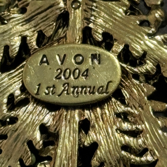 Vintage Avon 2004 First Annual Christmas Tree Brooch Pin Enamel Rhinestones Used - Picture 7 of 13